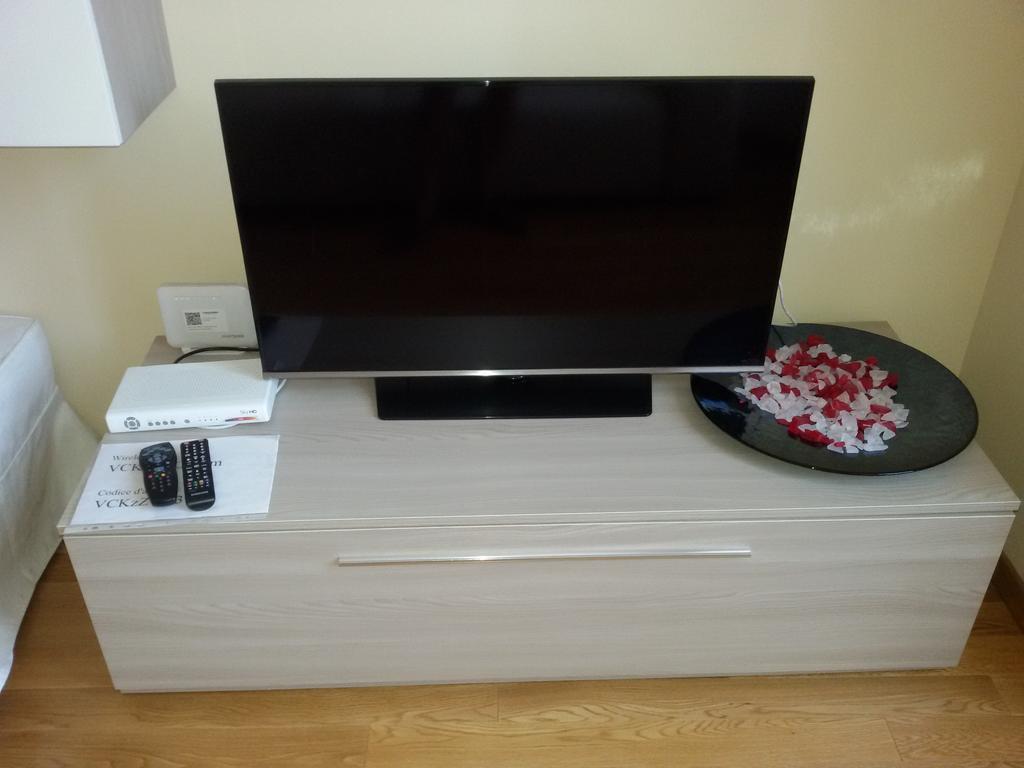 Appartamento Stefania Milão Exterior foto