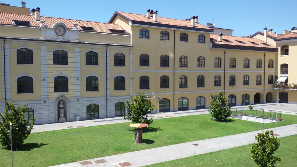Appartamento Stefania Milão Exterior foto
